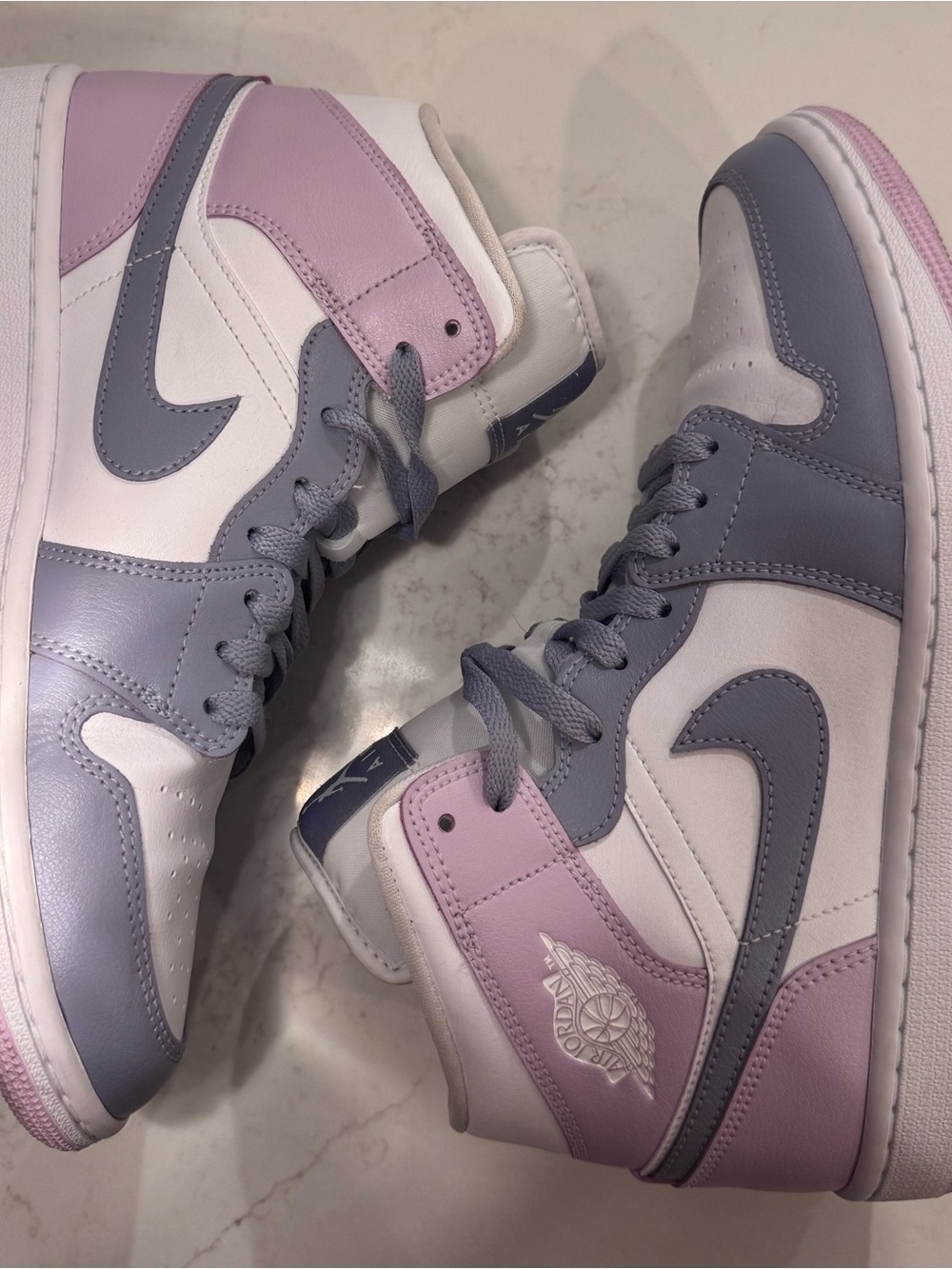 Jordan 1 Mid